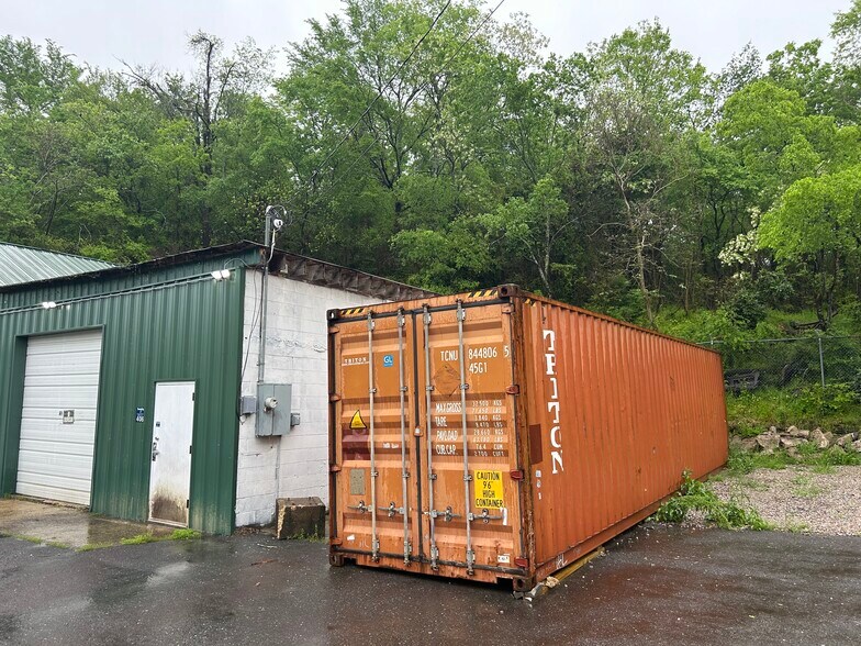 More Photos Of 404-406 Gulpha St, Hot Springs National Park Warehouse For Sale