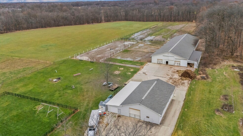 More Photos Of 16449 S Boone Rd, Columbia Station Specialty For Sale