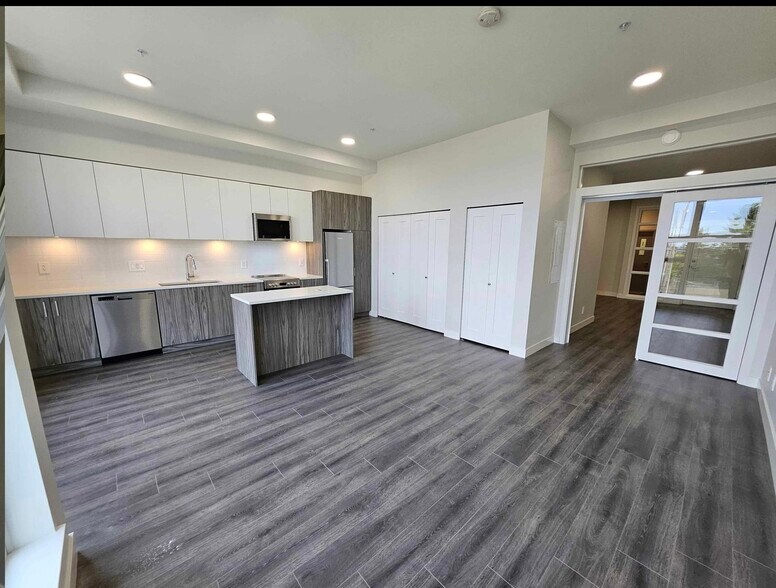 More Photos Of 5535 Hastings St, Burnaby Apartments For Lease