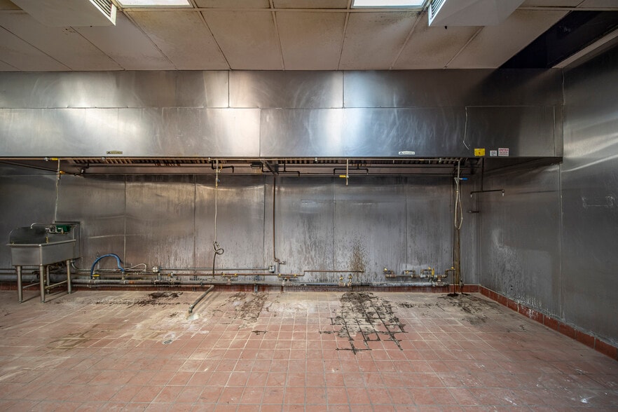 More Photos Of 580 N Atlantic Blvd, Monterey Park Apartments For Lease