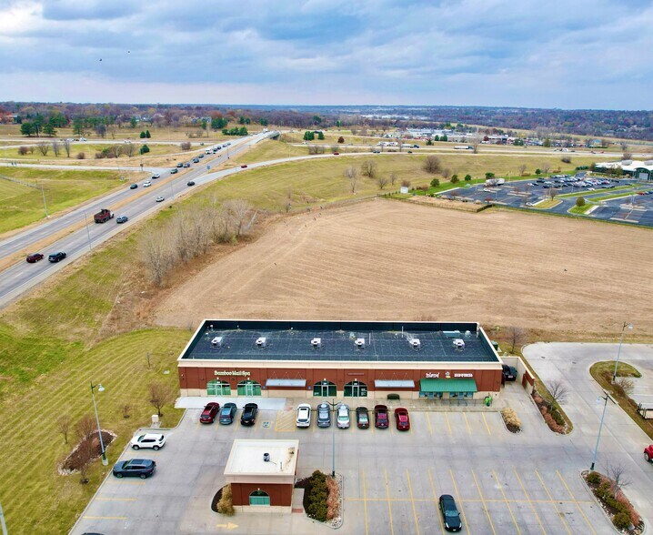 More Photos Of 7826 S 123rd Plz, La Vista General Retail For Sale