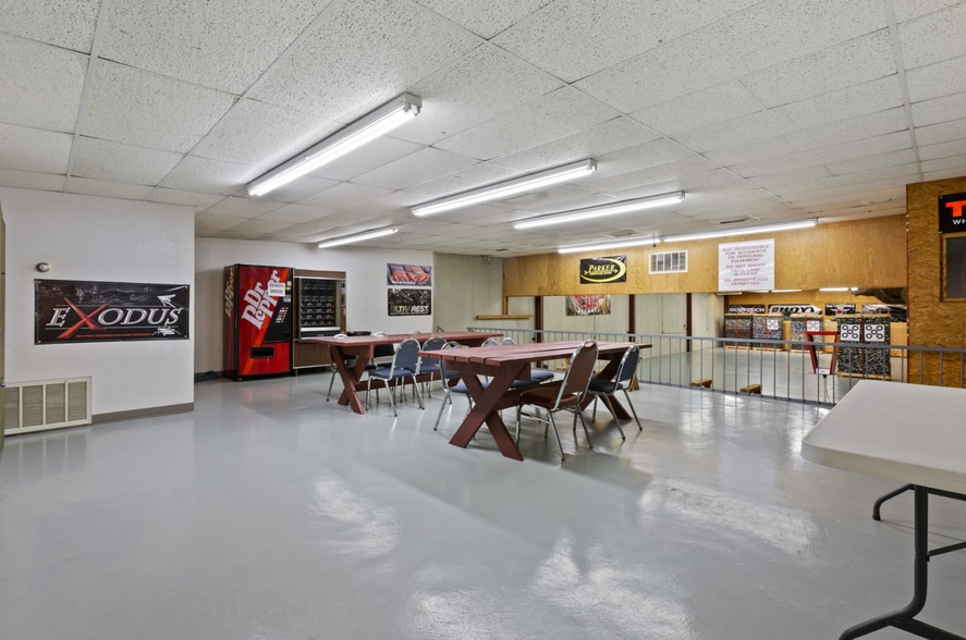 More Photos Of 5500 Franklin Ave, Waco Freestanding For Sale