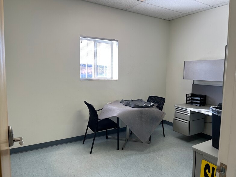 More Photos Of 9615 Broadway Blvd SW, Albuquerque Warehouse For Sale