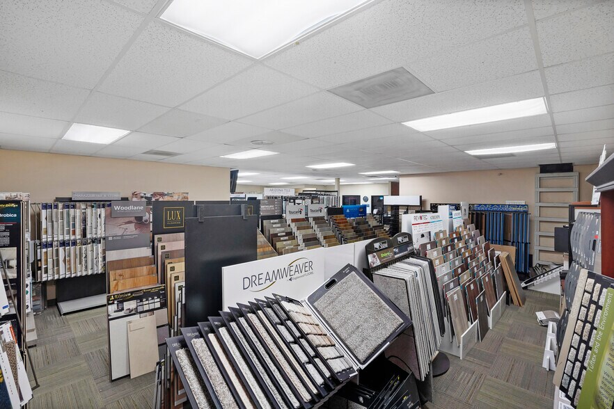 More Photos Of 1301 Foothill Blvd, Azusa Warehouse For Lease