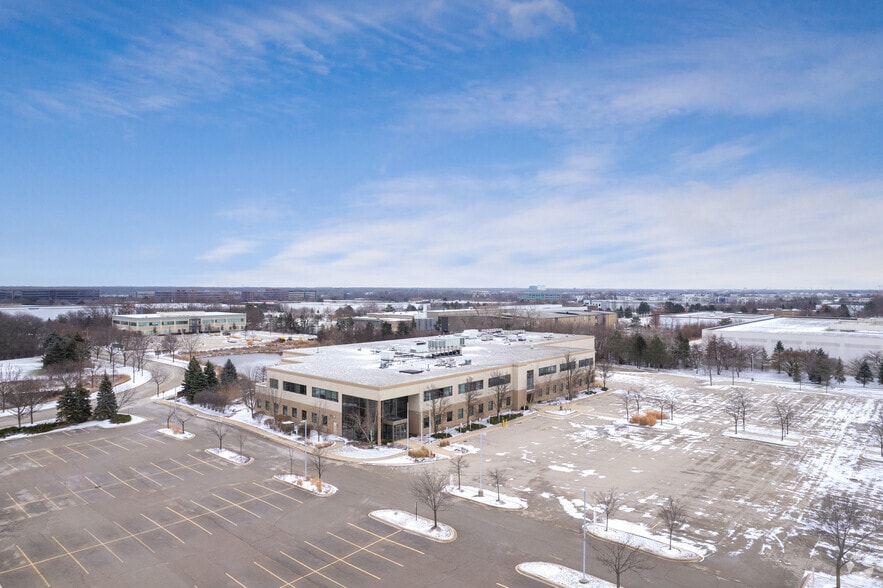 More Photos Of 2200 Millbrook Dr, Buffalo Grove Flex For Sale