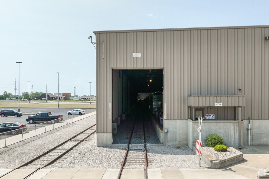 More Photos Of 1001 E Lutz Rd, Archbold Distribution For Sale