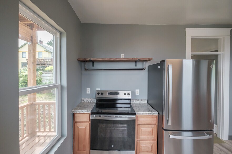 More Photos Of 640 8th St, Astoria Apartments For Sale