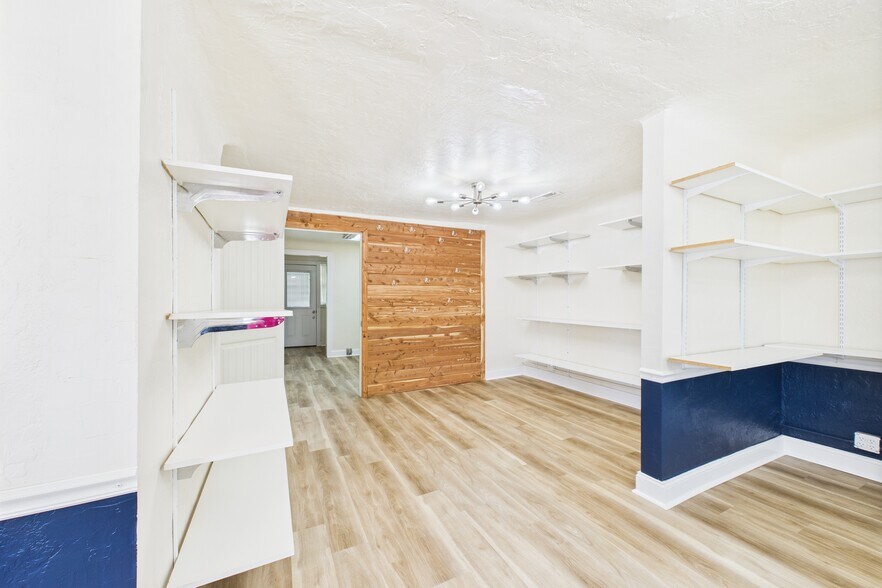 More Photos Of 919 South St, Mountain Home Freestanding For Sale