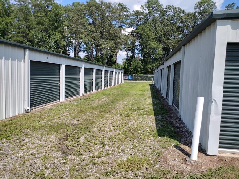 More Photos Of 372 S 4th St, Saint Pauls Self Storage For Sale