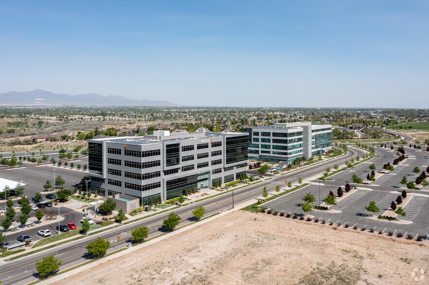 More Photos Of 380 Data Dr, Draper Unknown For Lease