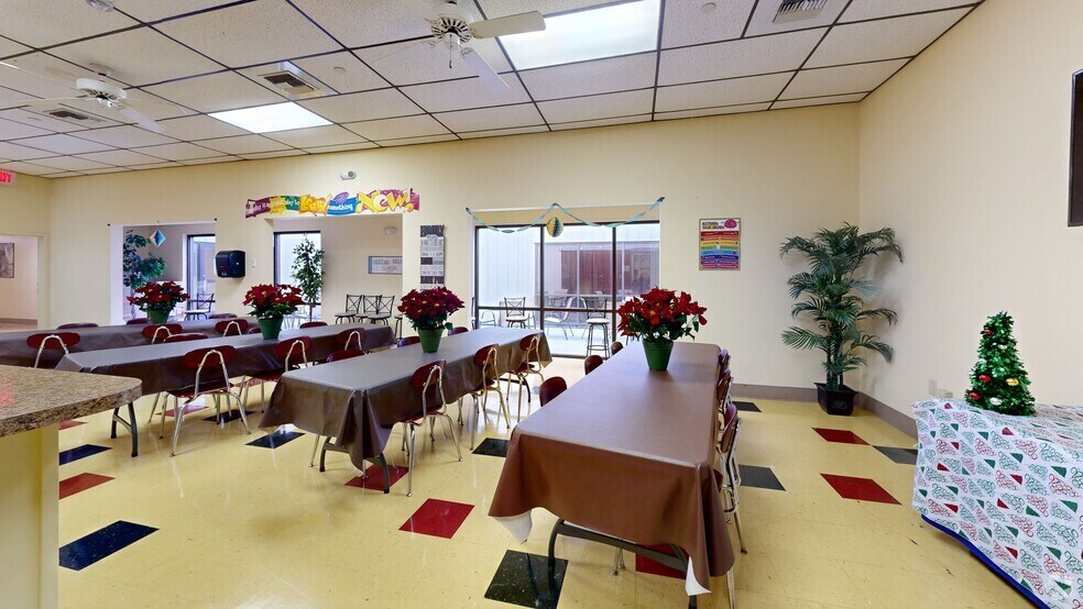 More Photos Of 8190 Pensacola Blvd, Pensacola Specialty For Sale