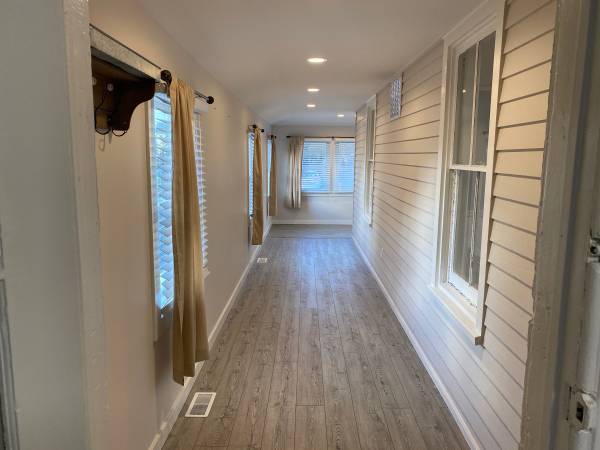 More Photos Of 196 S 1st St, Lindenhurst Loft Creative Space For Lease