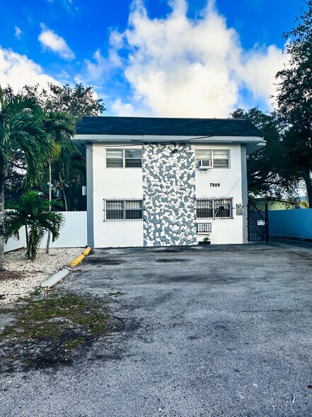Primary Photo Of 7509 NE 3rd Ave, Miami Apartments For Sale
