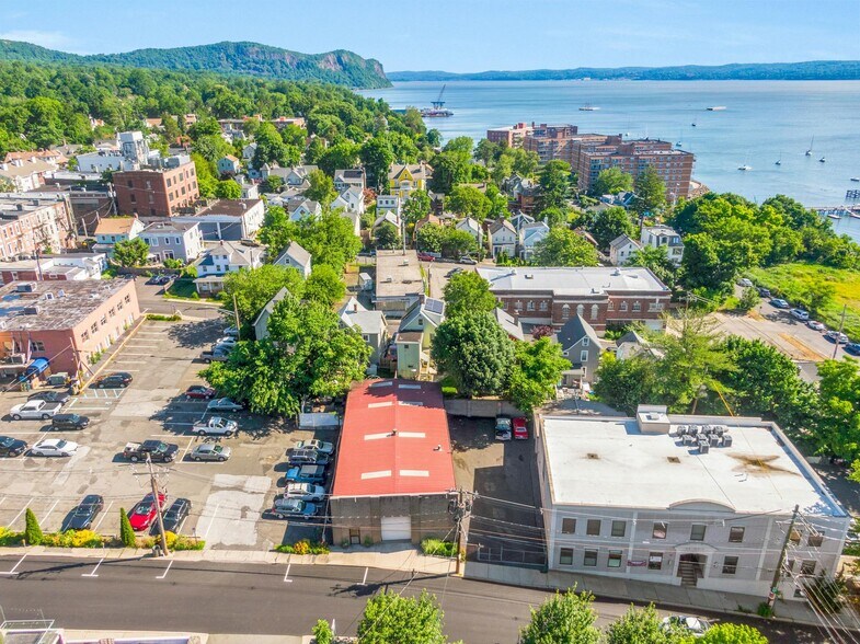 More Photos Of 50-52 Main st, Nyack Flex For Sale