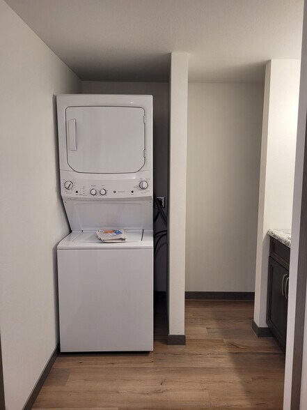 More Photos Of 437 Montgomery St, Custer Apartments For Sale