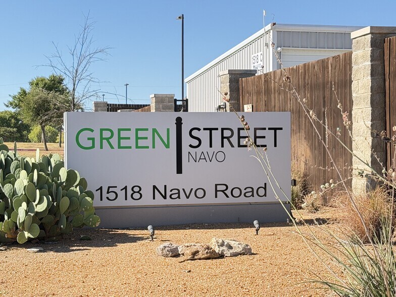 More Photos Of 1518 Navo Rd, Little Elm Industrial For Lease
