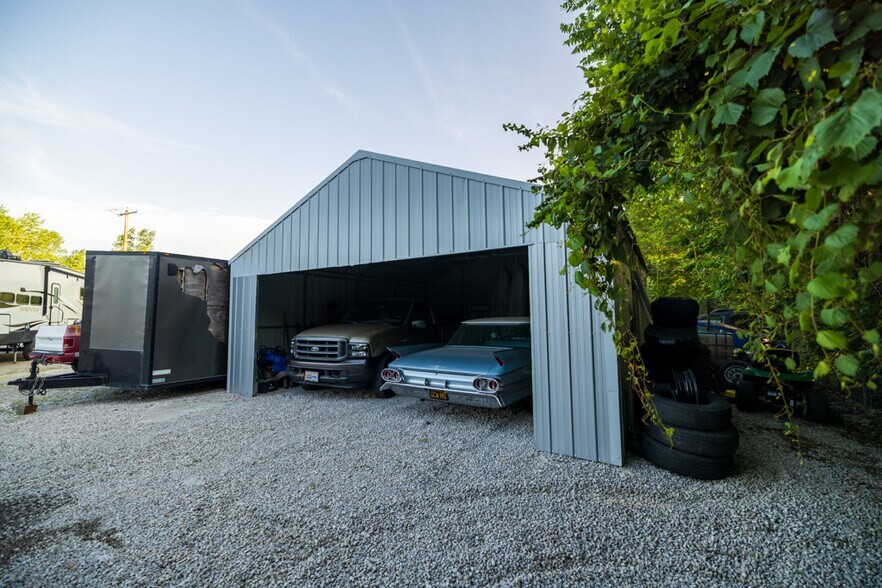 More Photos Of 23621 S State Route 291, Harrisonville Industrial For Sale
