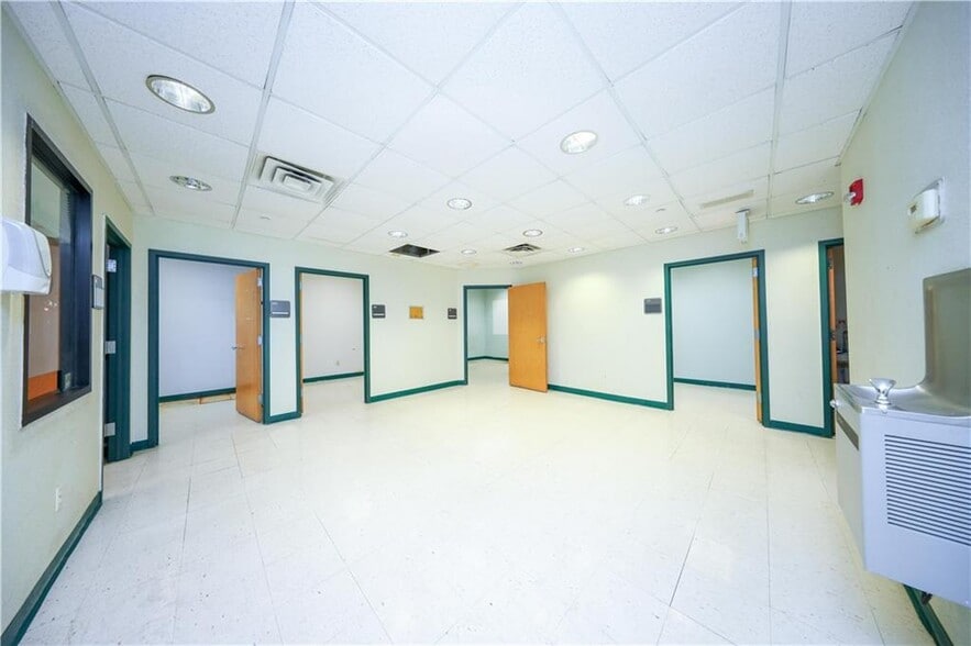 More Photos Of 8710 5th Ave, Brooklyn Medical For Lease