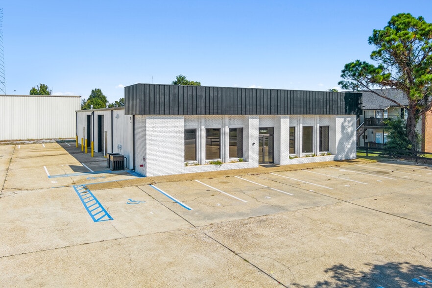 Primary Photo Of 5669 Eddins Rd, Montgomery Flex For Lease