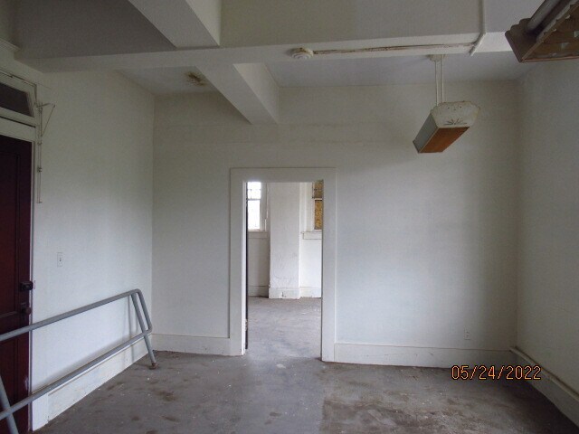 More Photos Of 301 N Washington St, Ardmore Distribution For Sale