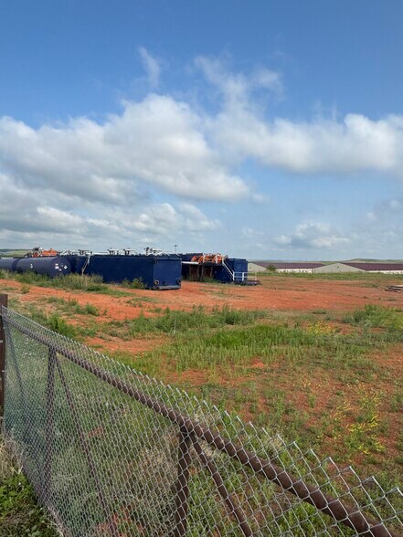 More Photos Of 2042 125th Avenue NW Ave, Watford City Warehouse For Sale