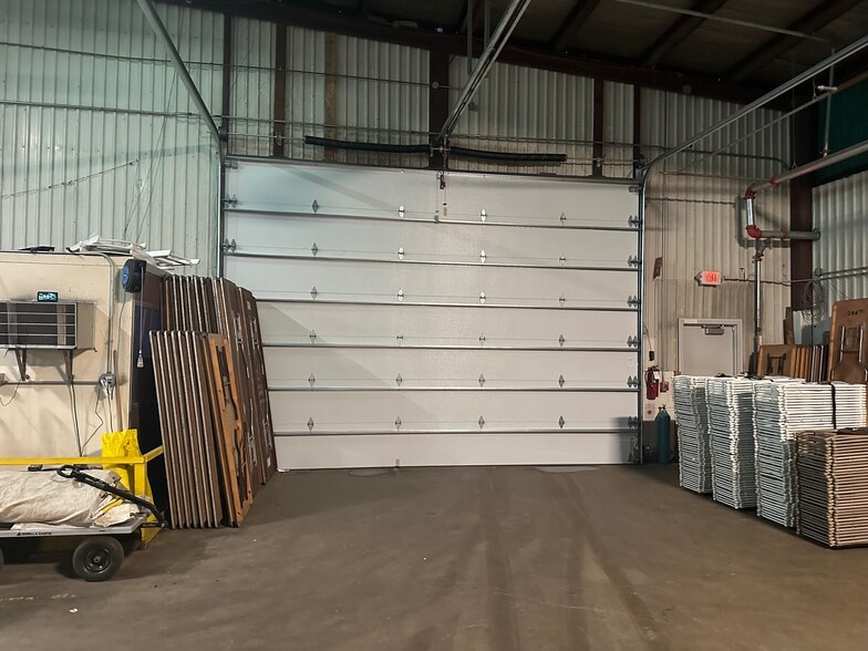 More Photos Of 1815 Morrissey Dr, Bloomington Warehouse For Sale