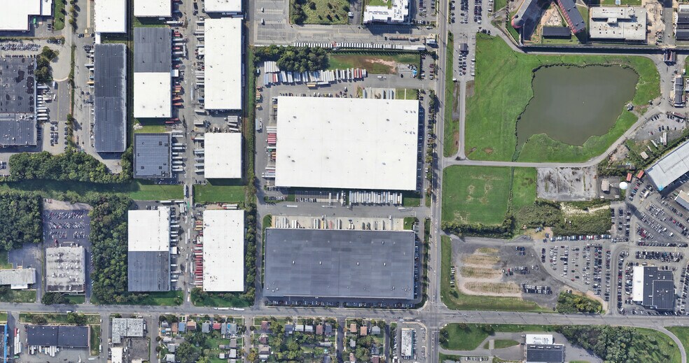 More Photos Of 1500 Rahway Ave, Avenel Distribution For Lease