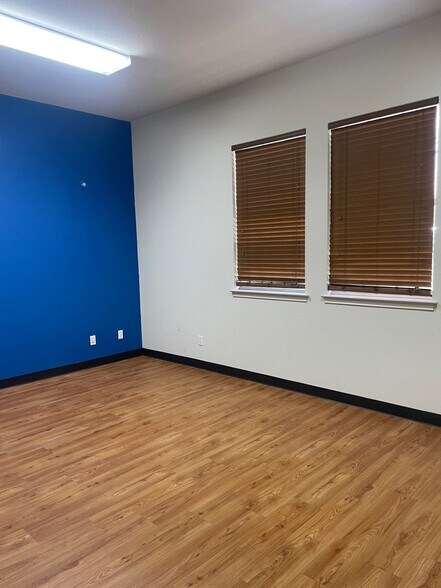 More Photos Of 251 N FM 1626, Buda Medical For Lease