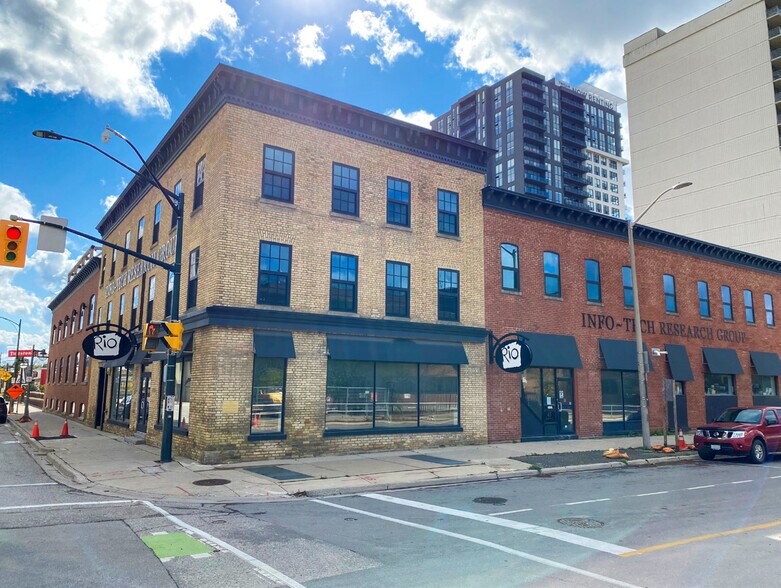 More Photos Of 45 King St, London General Retail For Lease