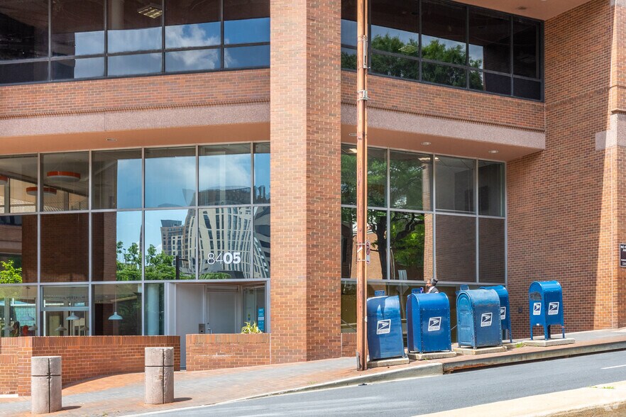 More Photos Of 8405 Colesville Rd, Silver Spring Unknown For Lease