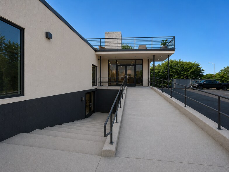 More Photos Of 25 Dill St, Auburn Office For Lease