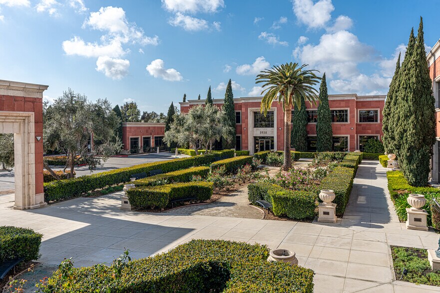 More Photos Of 5938 Priestly Dr, Carlsbad Loft Creative Space For Lease