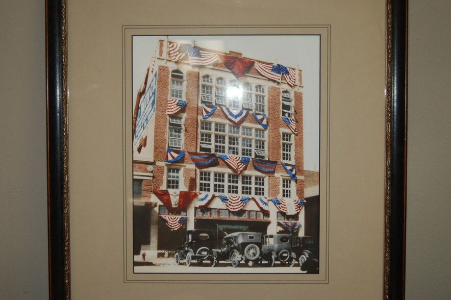 More Photos Of 610 Market St, Shreveport Flex For Sale