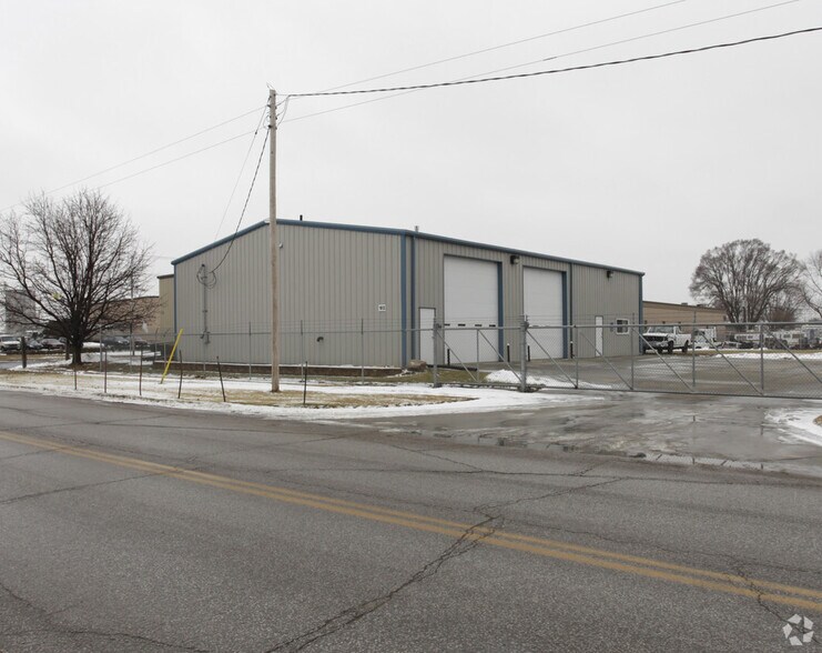 More Photos Of 1613 Read St, Omaha Warehouse For Lease