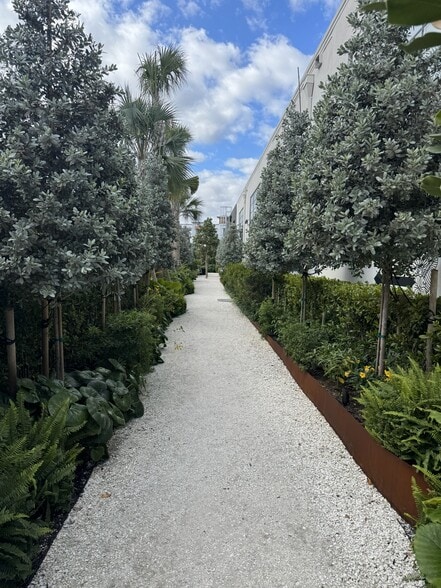 More Photos Of 1220-1500 Elizabeth Ave, West Palm Beach Unknown For Lease