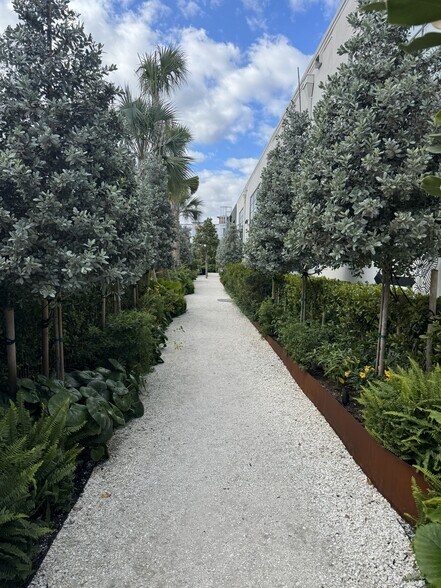 More Photos Of 1220-1500 Elizabeth Ave, West Palm Beach Unknown For Lease