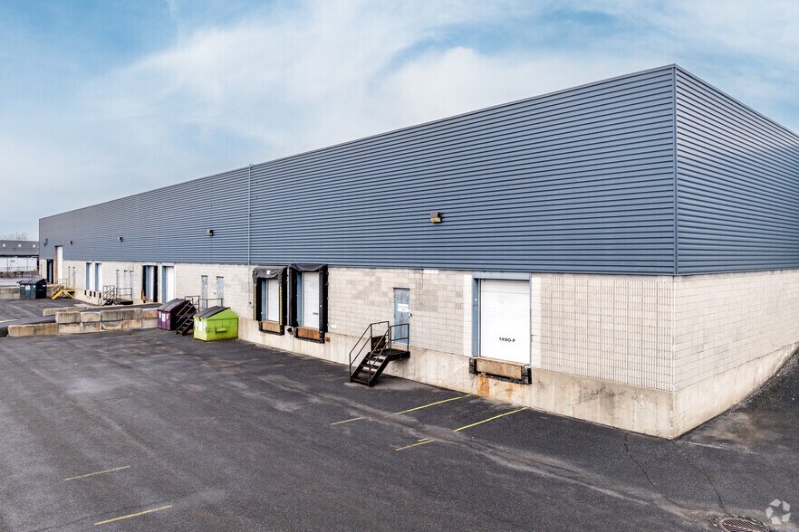 More Photos Of 1490 Rue Nobel, Boucherville Warehouse For Lease