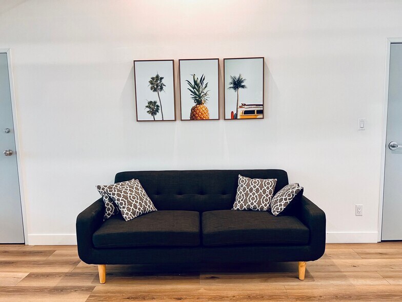 More Photos Of 10549 - 10559 Jefferson Blvd, Culver City Loft Creative Space For Lease