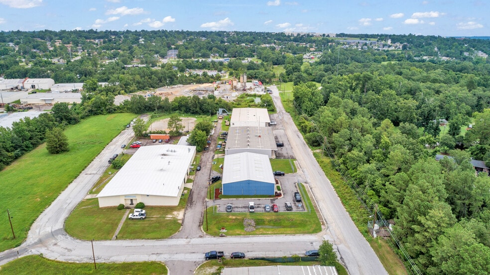 More Photos Of 1827 Killingsworth Rd, Augusta Warehouse For Lease