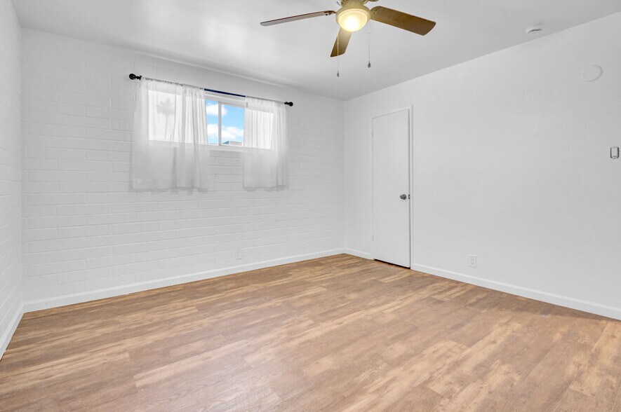 More Photos Of 1942 W Berridge Ln, Phoenix Apartments For Sale