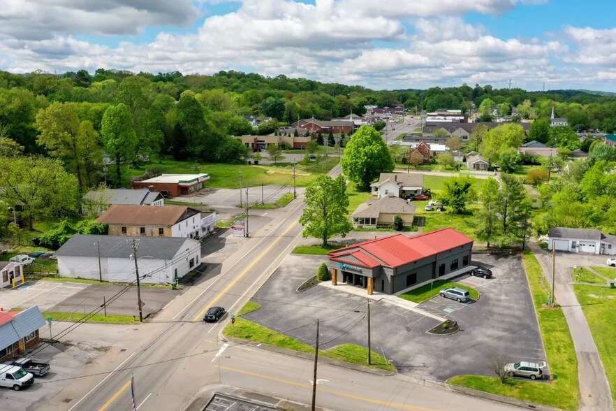 More Photos Of 1819 E Broadway Ave, Maryville Bank For Sale