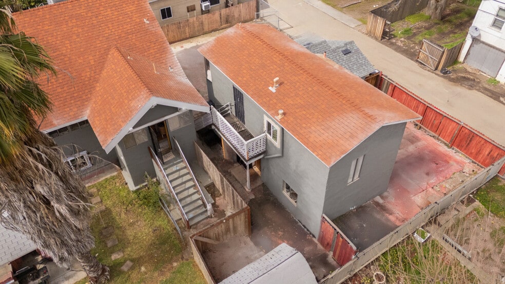 More Photos Of 127 E 6th St, Tracy Apartments For Sale