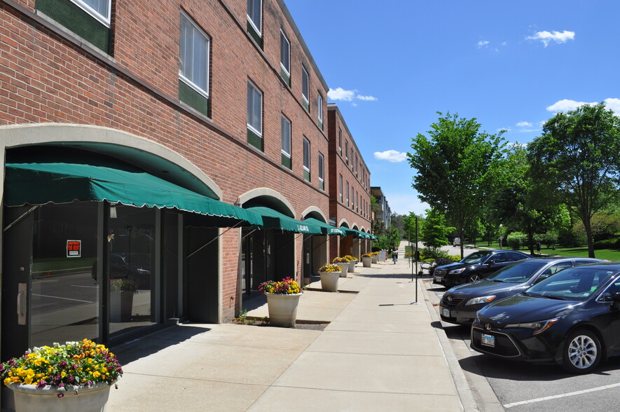 Primary Photo Of 1361 N Western Ave, Lake Forest Storefront Retail Office For Lease