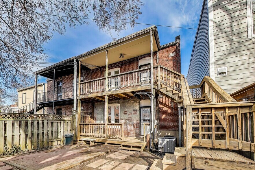 More Photos Of 212 Elm St NW, Washington Apartments For Sale