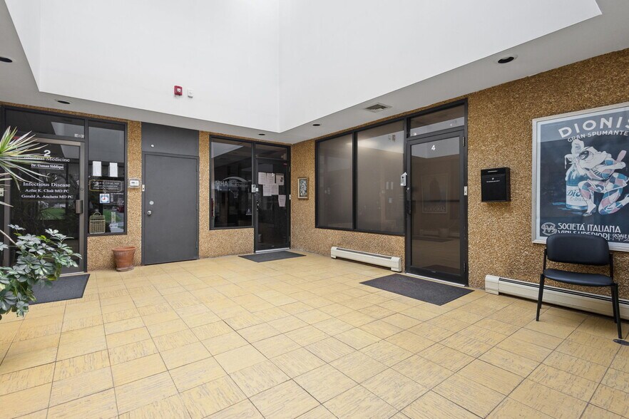 More Photos Of 311 N Midland Ave, Nyack Medical For Lease