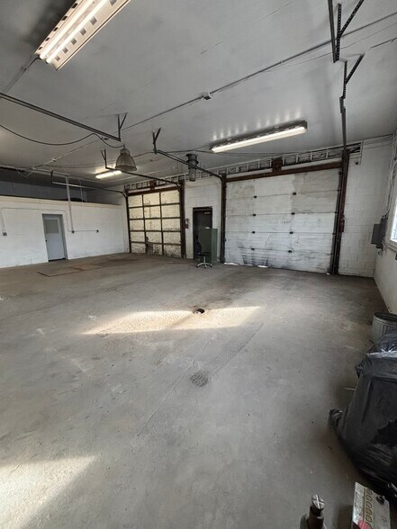 More Photos Of 270 E Day St, Pocatello Warehouse For Lease