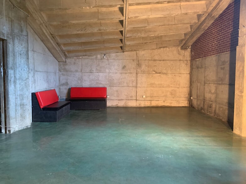 More Photos Of 555 Whitehall St SW, Atlanta Distribution For Lease