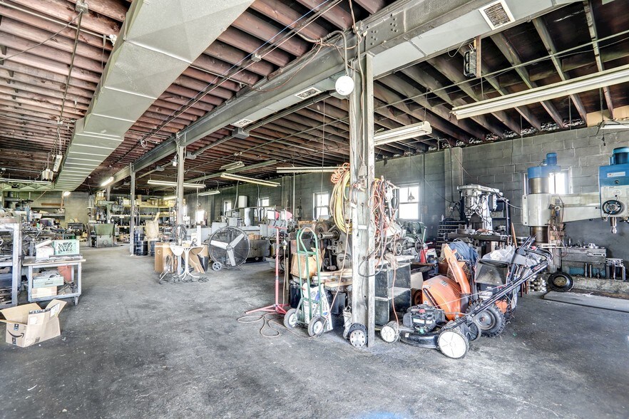 More Photos Of 667 Lebanon Ave, Williamstown Industrial For Lease