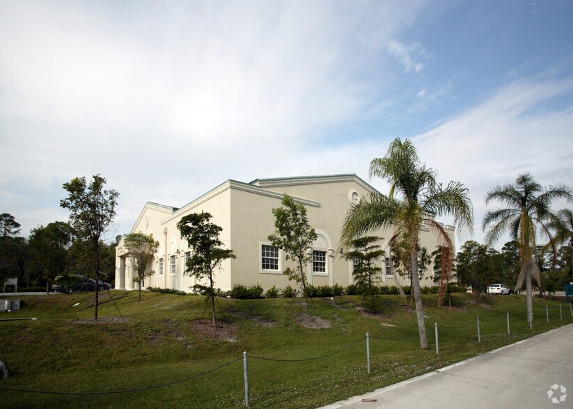 More Photos Of 7981 Gladiolus Dr, Fort Myers Office For Sale