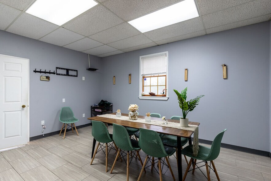 More Photos Of 6640 Lincoln Ave, Lockport Freestanding For Sale